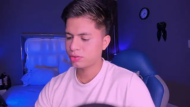 Niicky1  online show from September 8, 9:25 pm