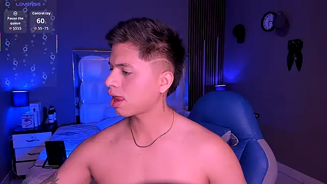 Niicky1  online show from September 25, 4:00 pm