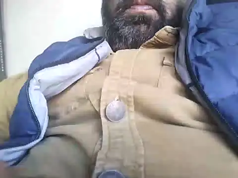 Snapshot of lund_lol chatting on January 23, 10:32 am lund lol online show from January 23, 10:32 am