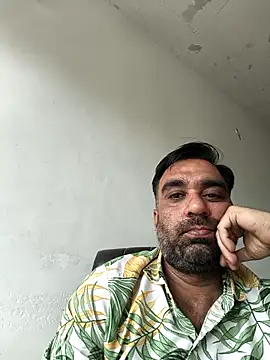 Snapshot of lund_lol chatting on March 21, 9:47 am lund lol online show from March 21, 9:47 am