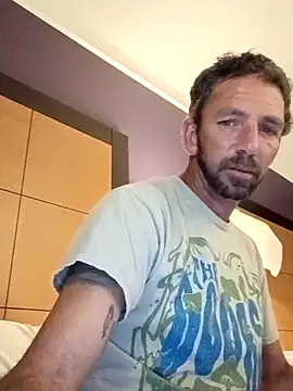 Snapshot of Treemandude chatting on September 23, 1:30 am Treemandude online show from September 23, 1:30 am