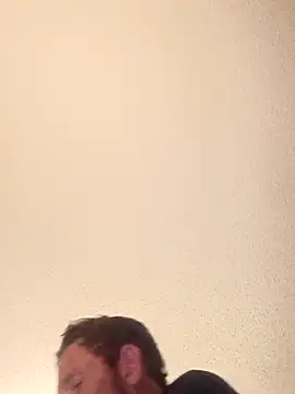 Snapshot of Treemandude chatting on September 24, 1:31 am Treemandude online show from September 24, 1:31 am