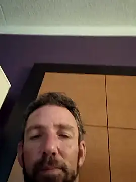 Snapshot of Treemandude chatting on October 17, 12:58 am Treemandude online show from October 17, 12:58 am