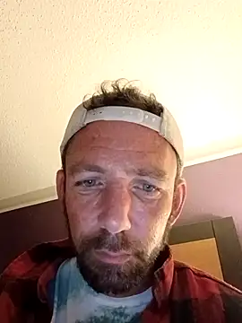 Snapshot of Treemandude chatting on October 20, 4:51 pm Treemandude online show from October 20, 4:51 pm