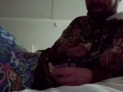 Snapshot of Treemandude chatting on October 30, 9:44 am Treemandude online show from October 30, 9:44 am