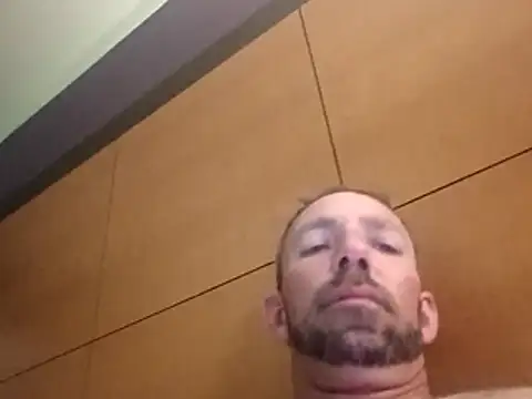 Snapshot of Treemandude chatting on November 10, 11:48 pm Treemandude online show from November 10, 11:48 pm