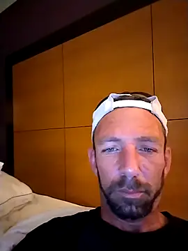 Snapshot of Treemandude chatting on November 27, 7:38 pm Treemandude online show from November 27, 7:38 pm