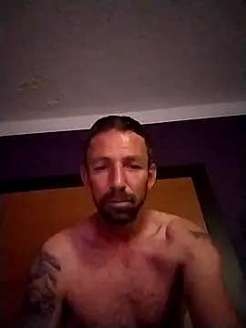 Snapshot of Treemandude chatting on November 28, 10:07 am Treemandude online show from November 28, 10:07 am