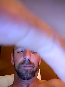 Snapshot of Treemandude chatting on November 29, 4:59 am Treemandude online show from November 29, 4:59 am