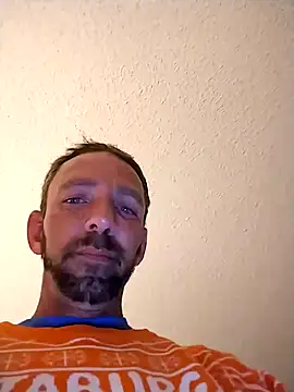 Snapshot of Treemandude chatting on November 30, 3:43 am Treemandude online show from November 30, 3:43 am