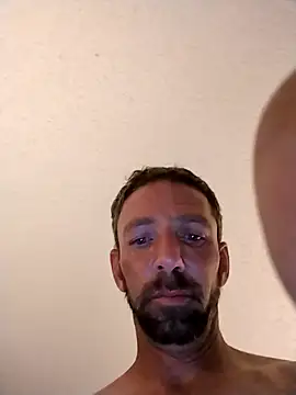 Snapshot of Treemandude chatting on December 3, 10:02 am Treemandude online show from December 3, 10:02 am