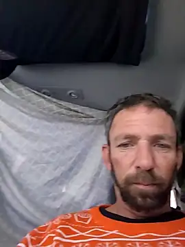 Snapshot of Treemandude chatting on December 16, 5:40 pm Treemandude online show from December 16, 5:40 pm