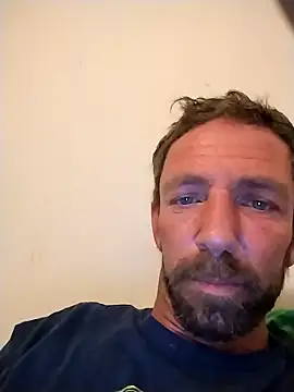 Snapshot of Treemandude chatting on January 7, 12:02 am Treemandude online show from January 7, 12:02 am