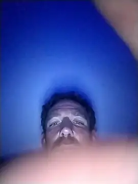 Snapshot of Treemandude chatting on January 8, 1:24 pm Treemandude online show from January 8, 1:24 pm