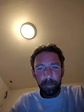 Snapshot of Treemandude chatting on January 14, 1:44 am Treemandude online show from January 14, 1:44 am