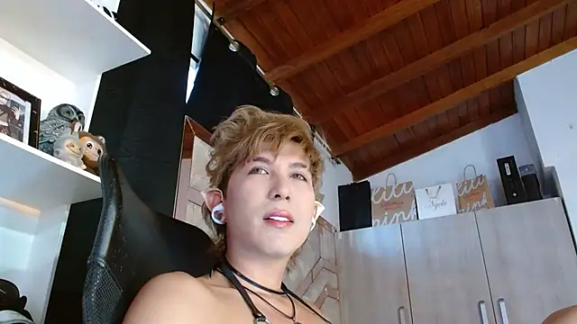 CONNY BENSS online show from October 8, 6:38 pm