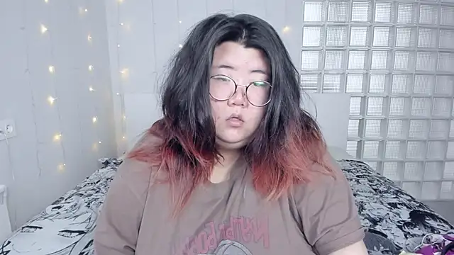 Nadine asian online show from December 7, 1:36 am