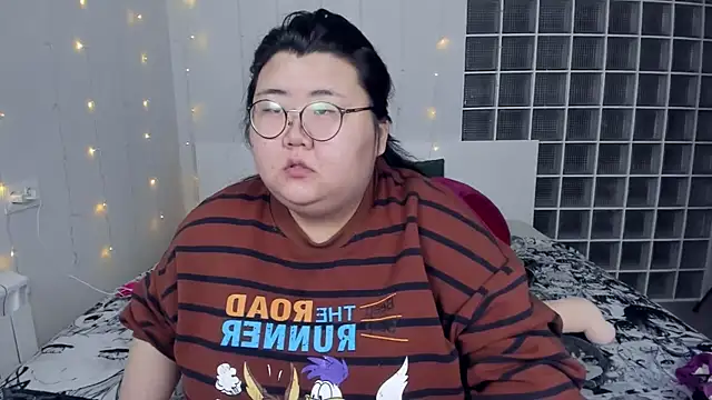 Nadine asian online show from December 11, 9:09 am