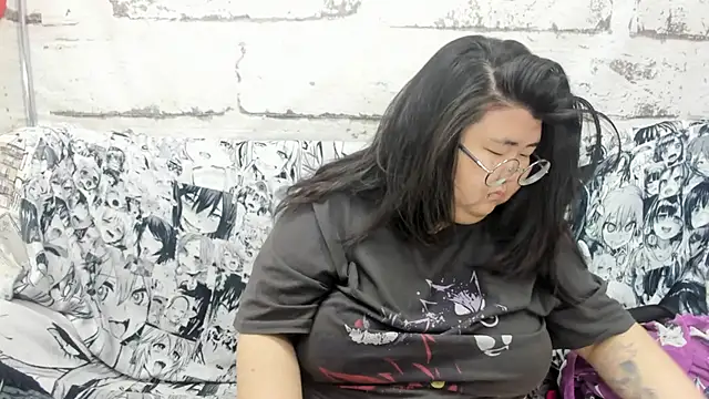 Nadine asian online show from November 7, 8:36 am