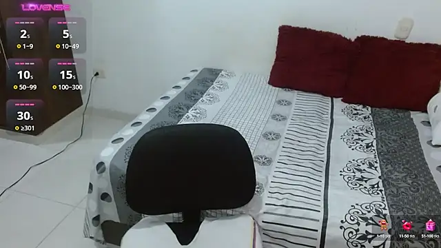 Snapshot of Daniella_Fellers chatting on December 5, 1:58 am Daniella Fellers online show from December 5, 1:58 am