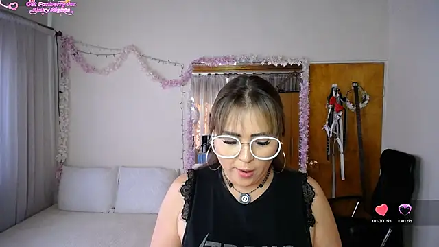 Snapshot of Sahory__ chatting on March 15, 7:31 pm Sahory online show from March 15, 7:31 pm