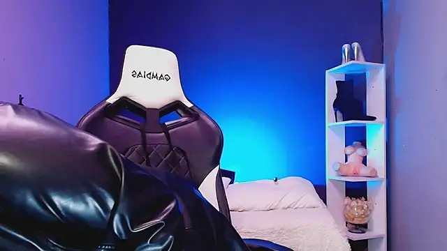 JadaRoberts online show from November 27, 12:07 pm