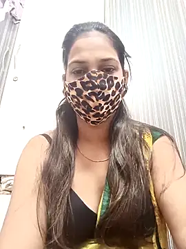 indianliza online show from December 14, 8:02 pm