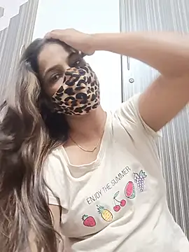 indianliza online show from July 10, 6:54 pm
