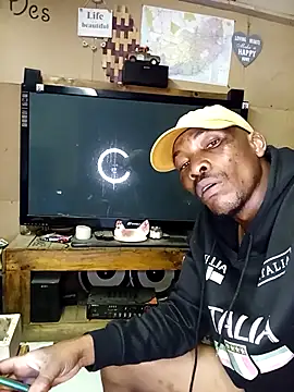 Ngamla123 online show from November 21, 7:45 pm