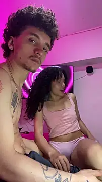 Snapshot of TheKing6ix9ine69 chatting on March 8, 8:29 am TheKing6ix9ine69 online show from March 8, 8:29 am