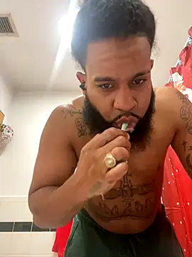 MilkyMontana online show from December 7, 2:24 pm