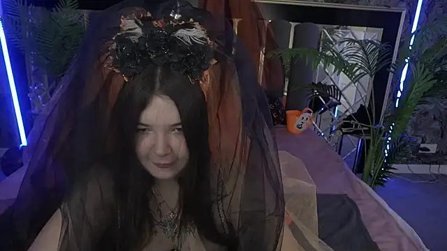 RosieMoons online show from October 30, 8:09 pm