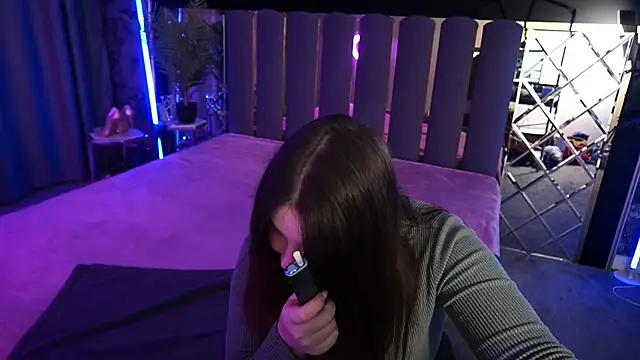 RosieMoons online show from November 4, 8:19 pm