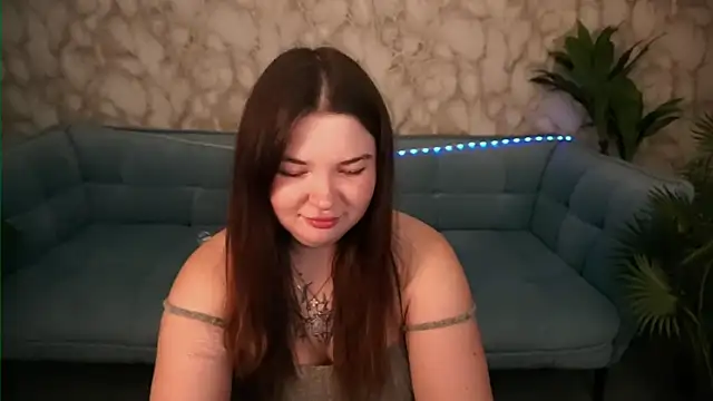 RosieMoons online show from November 5, 8:31 pm