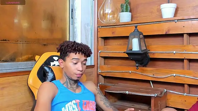 Snapshot of sexy_blacks_ chatting on September 18, 11:56 am sexy blacks online show from September 18, 11:56 am