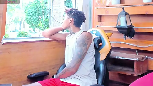 Snapshot of sexy_blacks_ chatting on September 22, 11:34 am sexy blacks online show from September 22, 11:34 am