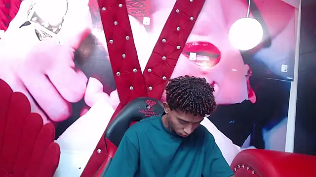 Snapshot of sexy_blacks_ chatting on September 26, 12:31 pm sexy blacks online show from September 26, 12:31 pm