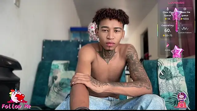 Snapshot of sexy_blacks_ chatting on November 1, 1:13 pm sexy blacks online show from November 1, 1:13 pm