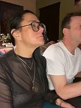 sexyasscougar online show from April 11, 6:18 am