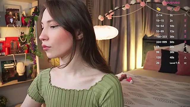 Snapshot of askaudrey_ chatting on February 16, 1:38 pm askaudrey online show from February 16, 1:38 pm