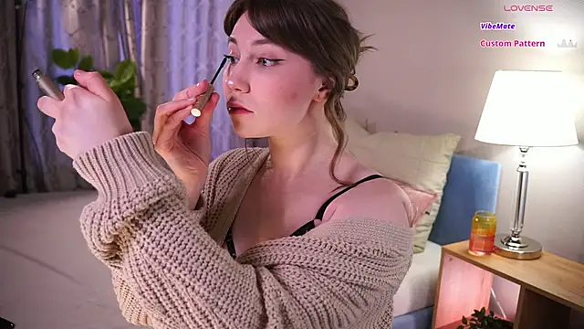 Snapshot of askaudrey_ chatting on February 5, 1:49 pm askaudrey online show from February 5, 1:49 pm