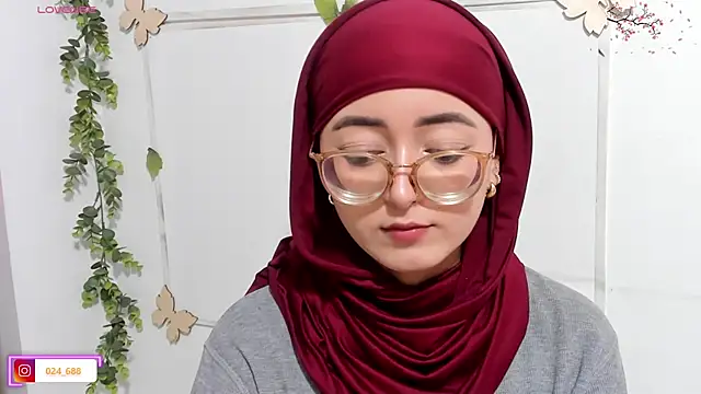 aysel elid online show from May 15, 8:49 pm