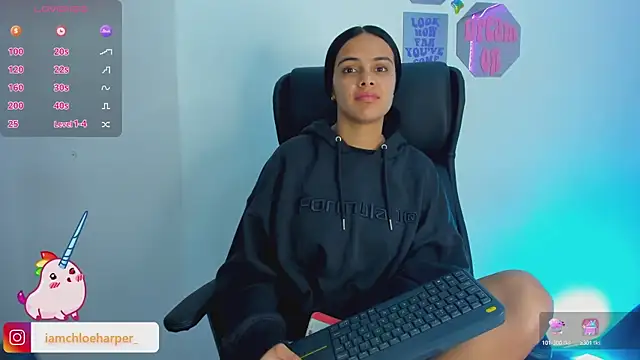 ChloeHarper  online show from December 6, 11:54 am