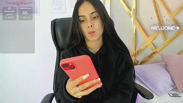 ChloeHarper  online show from December 2, 6:58 pm