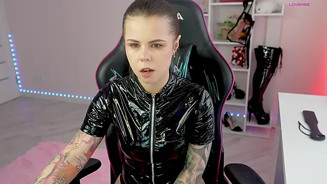 Latex Kitty online show from March 25, 2:23 pm