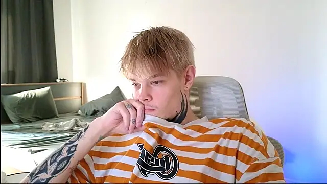DENIS HERE online show from May 16, 2:38 pm