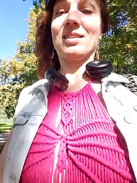 Exhibitionsplit online show from October 14, 1:12 pm