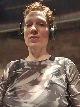 Exhibitionsplit online show from November 7, 2:17 pm