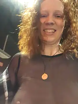 Exhibitionsplit online show from February 3, 10:37 pm