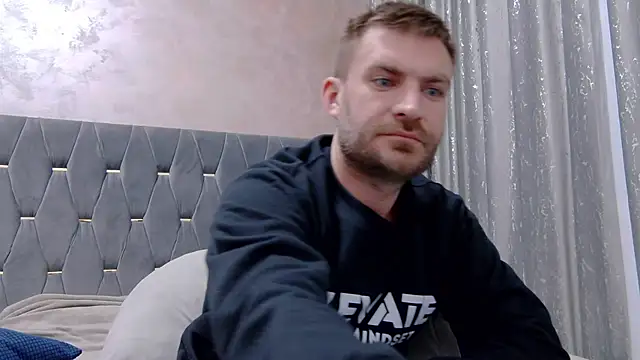 10in deluxe online show from February 7, 8:51 am